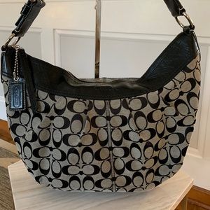 Coach Vintage Large Pleated Signature Hobo EUC